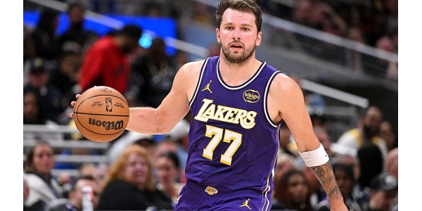 Los jugadores de Los Angeles Lakers respetaron enormemente la invitación de Luka Dončić a este campamento de entrenamiento Los jugadores de Los Angeles Lakers respetaron enormemente la invitación de Luka Dončić a este campamento de entrenamiento